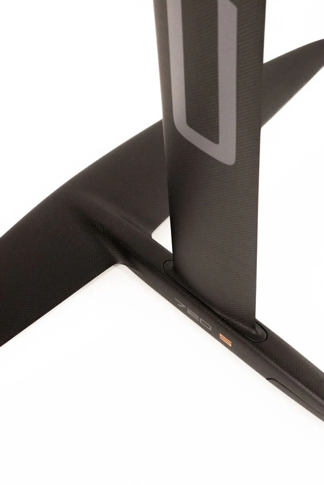 Code Foils Carbon Mast - Image 6